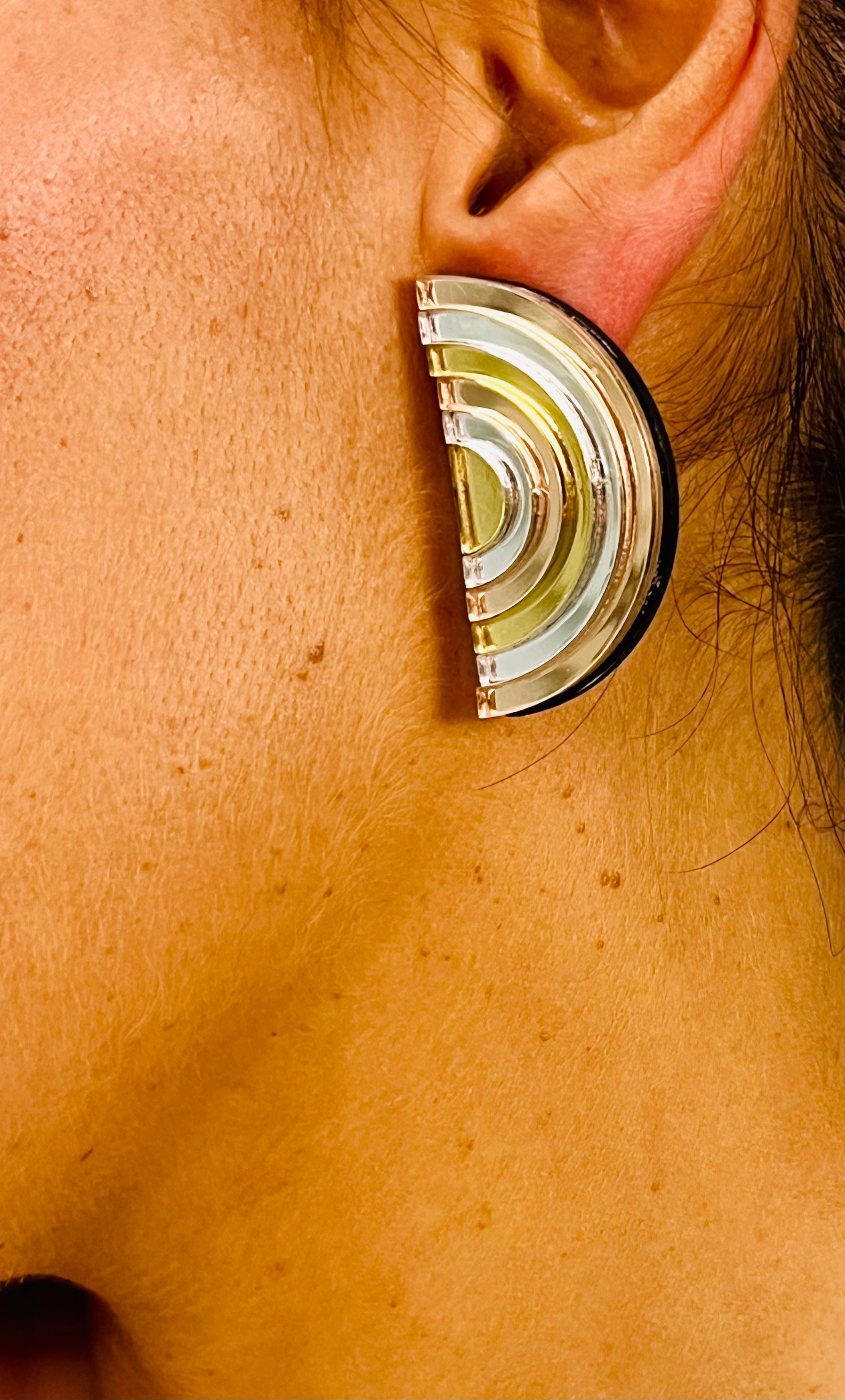 Half Moon Arcs Pendientes - modelo